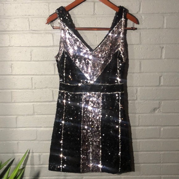 Sequin mini dress 5/6 - Picture 2 of 9